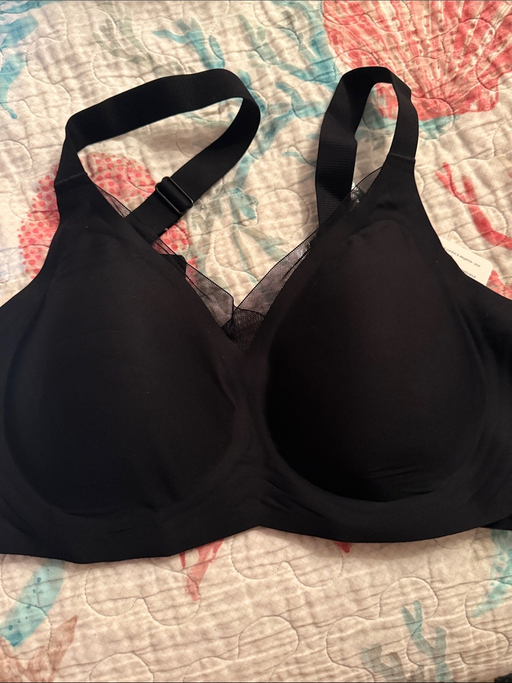 Seamless Black Wireless Comfort Bra with V-Neck Mesh Trim